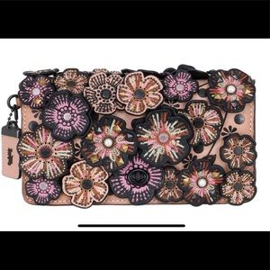 Coach Dinky limited Edition purse 💖💖💖